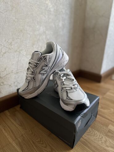 Кроссовки и спортивная обувь: Кроссовки, 38.5, 39, 39.5, New Balance, Новый, Самовывоз, Бесплатная доставка