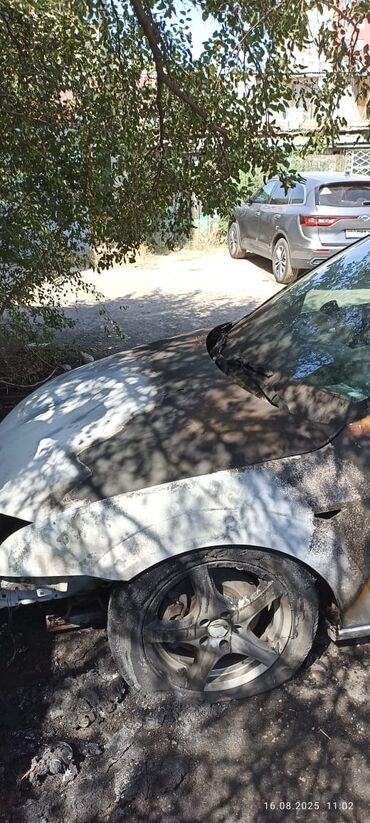 набор для аварийного вскрытия автомобиля: Автомобиль Ford Mondeo, предположительно 2000-х годов выпуска, с