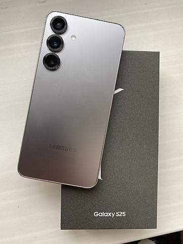 xiaomi 14 utra: Самсунг s25
Новый пользовались редко
Без царапин — 1