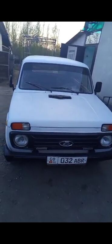 продаю шевролет: ВАЗ (ЛАДА) 4x4 Нива: 1997 г., 1.7 л, Механика, Бензин, Седан