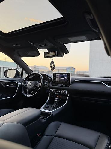 Toyota: Toyota RAV4: 2019 г., 2.5 л, Автомат, Гибрид, Кроссовер — 10
