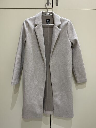Пальто: Пальто Zara, S (EU 36), цвет - Бежевый