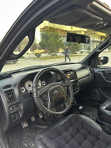 Ford: Ford Maverick: 2003 г., 2 л, Механика, Бензин, Внедорожник — 5