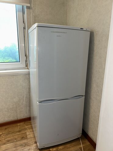 Холодильники: Холодильник Atlant, Б/у, Двухкамерный, De frost (капельный), 60 * 142 * 62