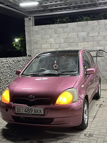 Toyota: Toyota Vitz: 2000 г., 1 л, Хэтчбэк — 3