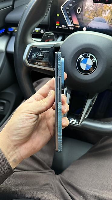 honor rt: Продаю Samsung Z Fold 7, в комплекте коробка. На экранах нет царапин — 3