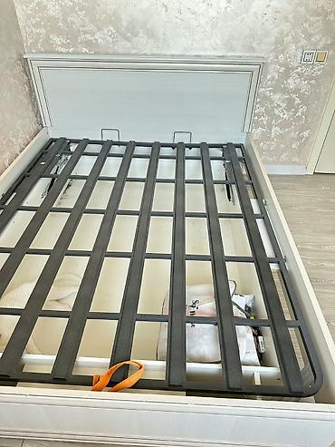Taxt satilir 150azn.Olcu 160x2.Matras yoxdu.Bazalidi.Ideal