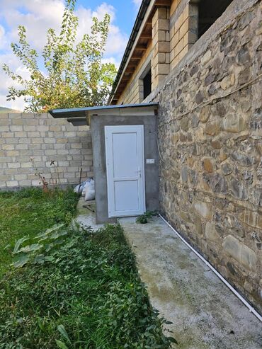 Uzunmüddətli kirayə evlər: 250 azn aylıq kirayə ve həmdə satılır 47000 azn satış qiyməti Ev — 6