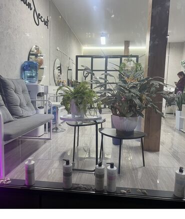 помещение для кофейни: Сдается салон красоты/парикмахерская в современном минималистичном
