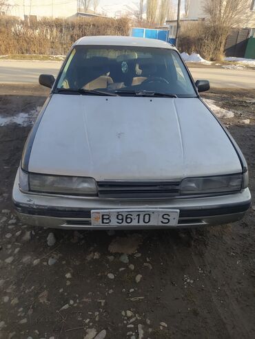 Mazda: Mazda 626: 1988 г., 2 л, Механика, Бензин, Седан