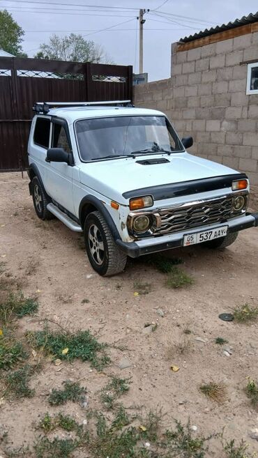 дом на колосах: ВАЗ (ЛАДА) 4x4 Niva: 2003 г., 1.7 л, Механика, Бензин, Жол тандабас