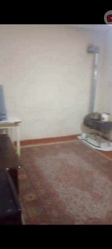 Uzunmüddətli kirayə evlər: Binə, sovxoz məscid küçəsində yerləşən həyətyanı ev. - Sahə: geniş — 8