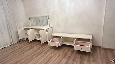 Bir ədəd güzgülü kamot və tv stend satılır. İkisi birlikdə 220 AZN lalafo.az -da Bir ədəd güzgülü kamot və tv stend satılır. İkisi birlikdə 220 AZN