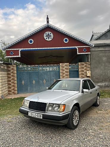 Mercedes-Benz: Mercedes-Benz W124: 2 l | 1991 il Sedan — 17
