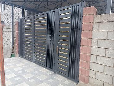 Откатные ворота: Металлические ворота с горизонтальными ламелями и вертикальными — 16