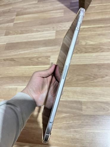 Планшеты: Планшет, Apple, 10" - 11", Б/у, Классический цвет - Серебристый — 5