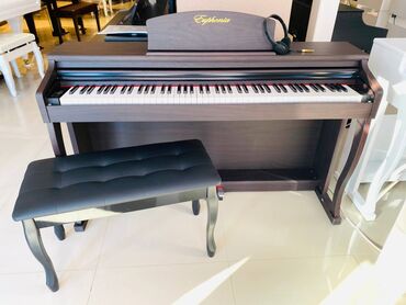 Музыкальные инструменты: Yeni daxil olmuş elektro pianolar, çox münasib qiymətə. Fərqli