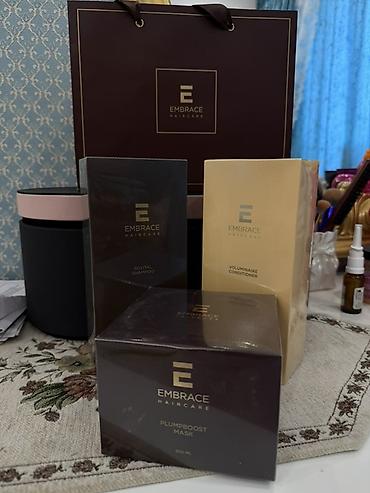 утюжок для волос: Набор профессионального ухода для волос Embrace Haircare. Состав — 1