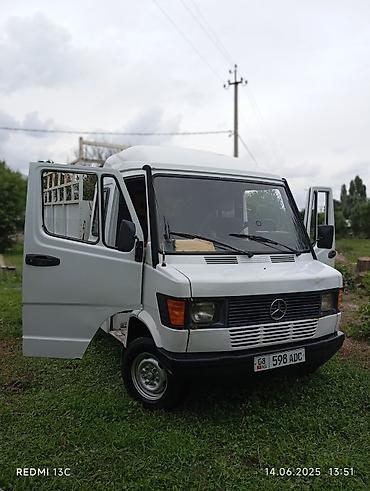 daf даф: Легкий грузовик, Mercedes-Benz, Стандарт, 3 т, Б/у — 1