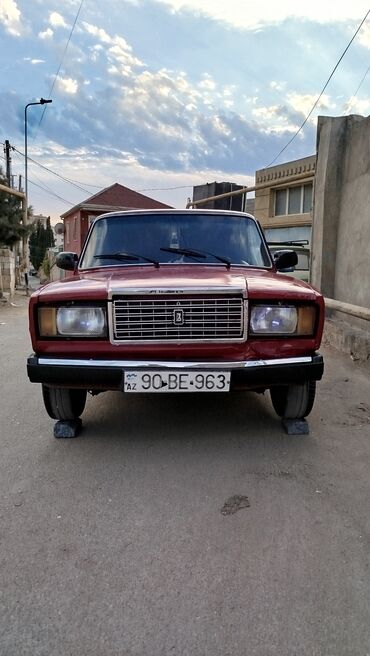 lada 2114: VAZ (LADA) 2107: 1.5 l | 1997 il Sedan