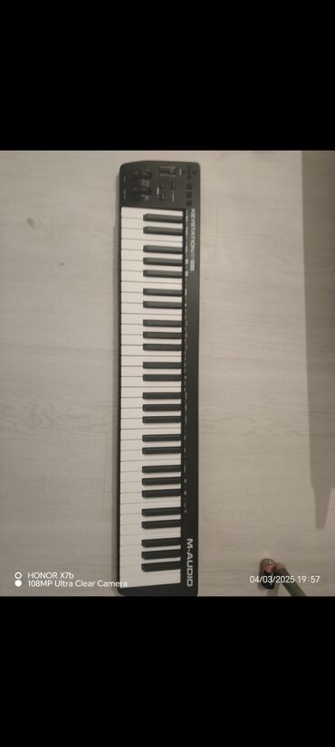 Пианино: Midi-клавиатура, M-Audio, Б/у, Бесплатная доставка