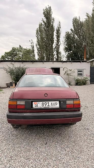 шилем: Volkswagen Passat: 1988 г., Кол менен иштөөчү, Бензин, Седан — 1