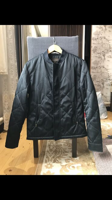 весенняя куртка размер м: Куртка M (EU 38)