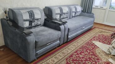 Прямые диваны: Продаю диван 40000 сом