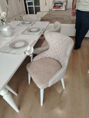 TV altlığı: Stul yeni rəng seçimi var