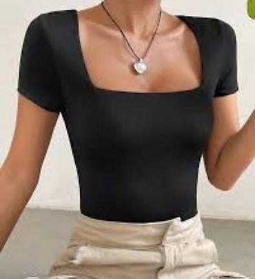 Majice kratkih rukava: Ženska garderoba – set majica i bluza - Bela pamučna majica sa — 6