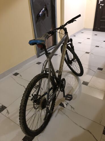 fat bike: İşlənmiş Şəhər velosipedi Forward, 26", sürətlərin sayı: 7, Ünvandan götürmə