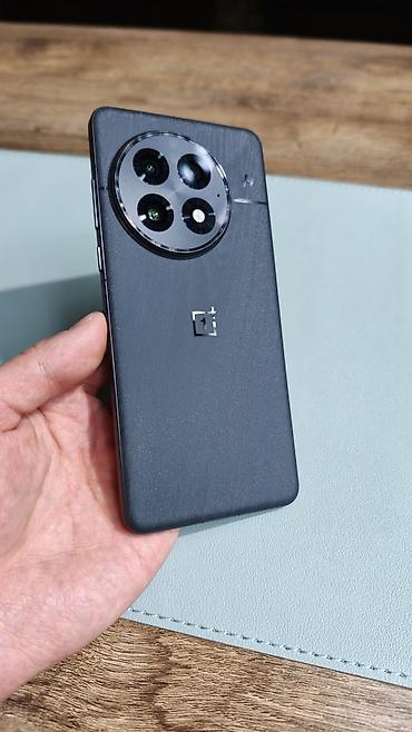 OnePlus: OnePlus 13, Б/у, 256 ГБ, цвет - Черный, 2 SIM — 11