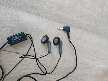 hite pro: Наушники "HS-47" с разъёмом на 2,5 мм продаются. Достаточно длинные — 2