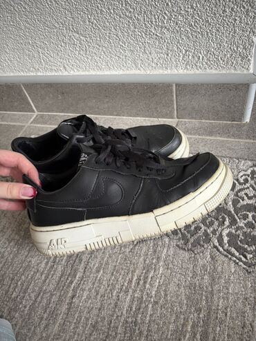 farmerke novi sad: Nike, 40, bоја - Crna