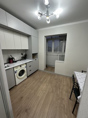 Посуточная аренда квартир: 3 комнаты, Душевая кабина, Постельное белье, Парковка — 15