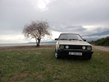 машина passat: Volkswagen Golf: 1987 г., 1.8 л, Бензин, Хэтчбэк