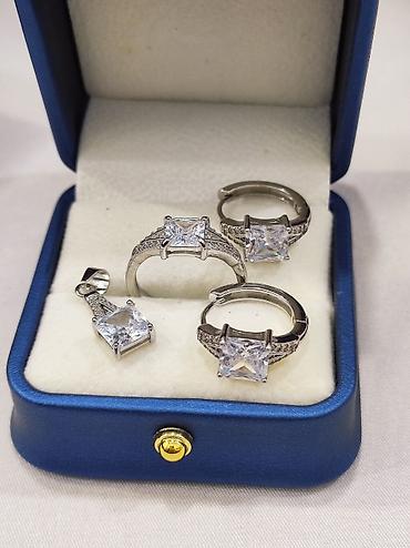 Серебряные наборы украшений: Серебряный набор под Карьтие Серебро 925 пробы Размеры имеются — 4