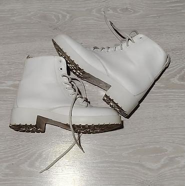 torbe louis vuitton: Bele kožne gležnjače sa pertlama - Materijal: glatka bela koža — 3