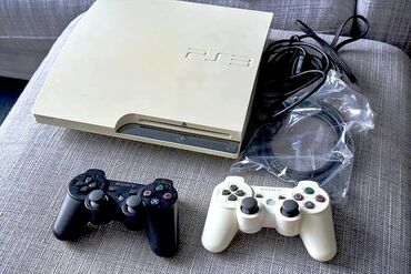 PS3 (Sony PlayStation 3): Sony PS3 Slim 320gb + 35игр Прошитая В комплекте 2 джойстика Состояние