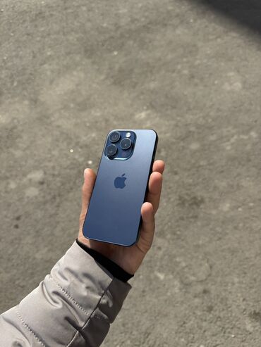 Apple iPhone: IPhone 15 Pro, Б/у, 256 ГБ, Голубой, Защитное стекло, Чехол, Кабель, 100 %