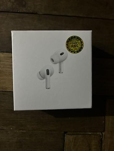 mikrofonlu qulaqliq: Qulaqlıq: TWS in-ear model, ağ rəng • Aktiv Səs-küyün Azaldılması — 4