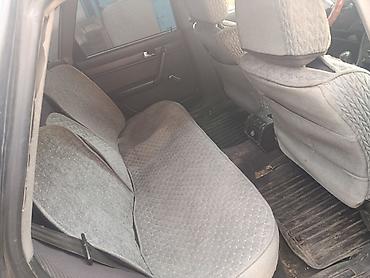 арзан матиз 1: Audi 100: 1993 г., 2 л, Кол менен иштөөчү, Бензин, Седан — 5
