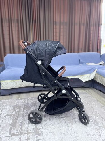 прогулочная коляска новая: Коляска, цвет - Черный