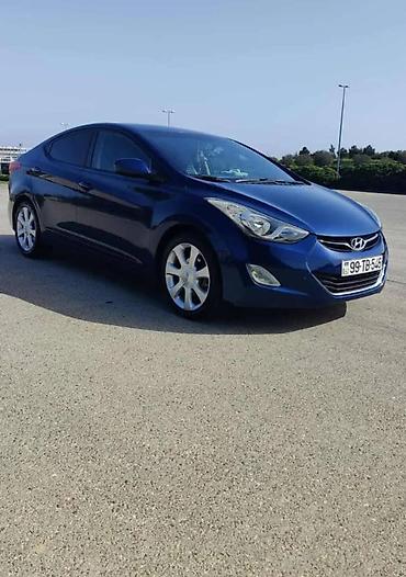 spoiler elantra 2017: Hyundai Elantra sedan (MD/5-ci nəsil), göy rəng. - Kuzov: 4 qapılı — 2