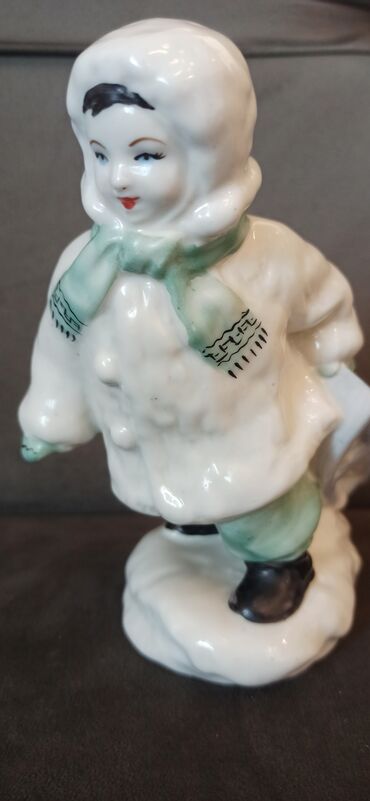 Vazalar: Vaza dəsti, Farfor — 26