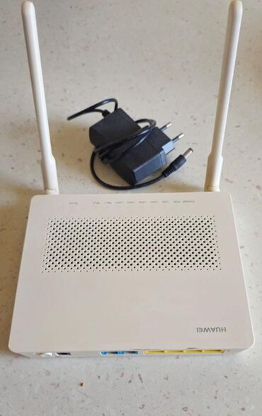 3g wifi modem: Huawei WiFi router. Təzə kimidi. Az isfade edilib Fiber-optik