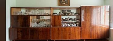 şuşəli dolab vitrini: - Məhsul: Şkaf-vitrin dəsti (modul tipli, geniş) - Material: Təbii — 1