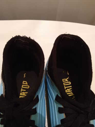 Kopačke: Adidas, veličina - 33, Upotrebljenо — 9