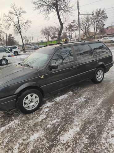 Volkswagen: Volkswagen Passat: 1993 г., 1.8 л, Механика, Бензин, Универсал