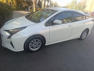 тает: Toyota Prius: 2018 г., 1.8 л, Автомат, Гибрид, Хэтчбэк — 10